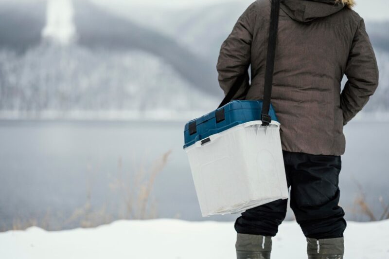 How long can a fish live in a cooler?