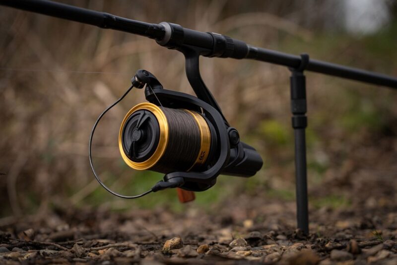 How to prevent fishing line from tangling on reel?