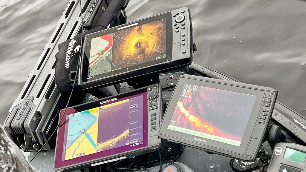What's the difference between side imaging and down imaging
