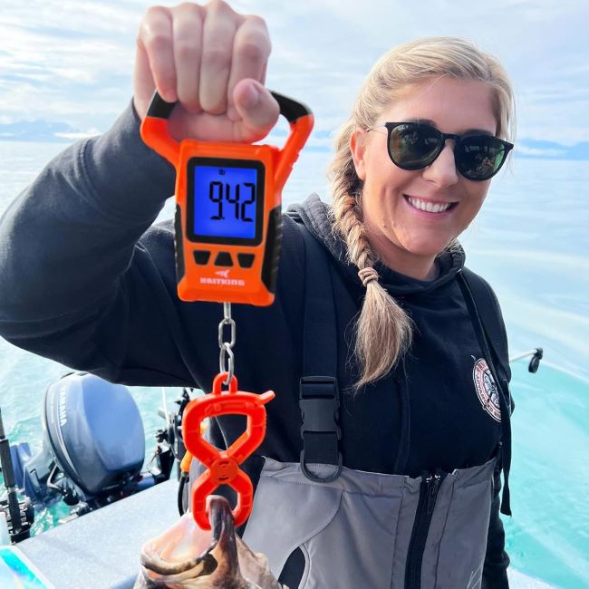 KastKing WideView floating waterproof digital fish scale with large LCD display and 110lb capacity for accurate fishing measurements
